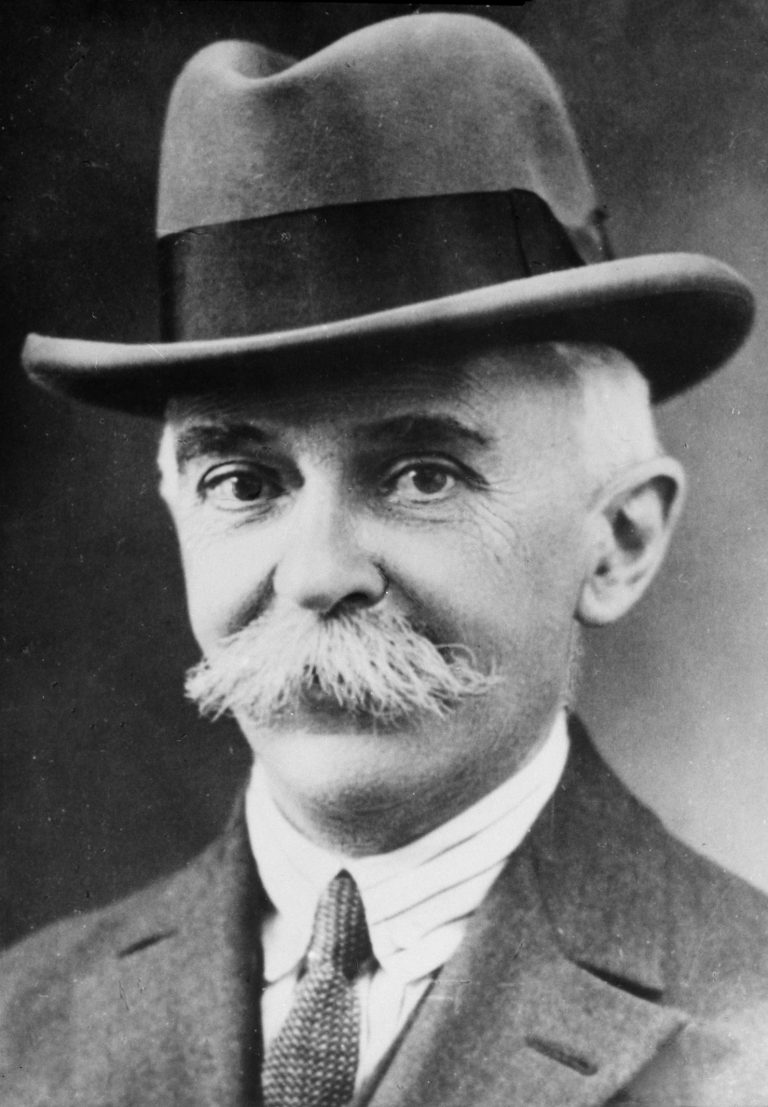 pierre-de-coubertin-histoire-et-biographie-de-coubertin-auteurs