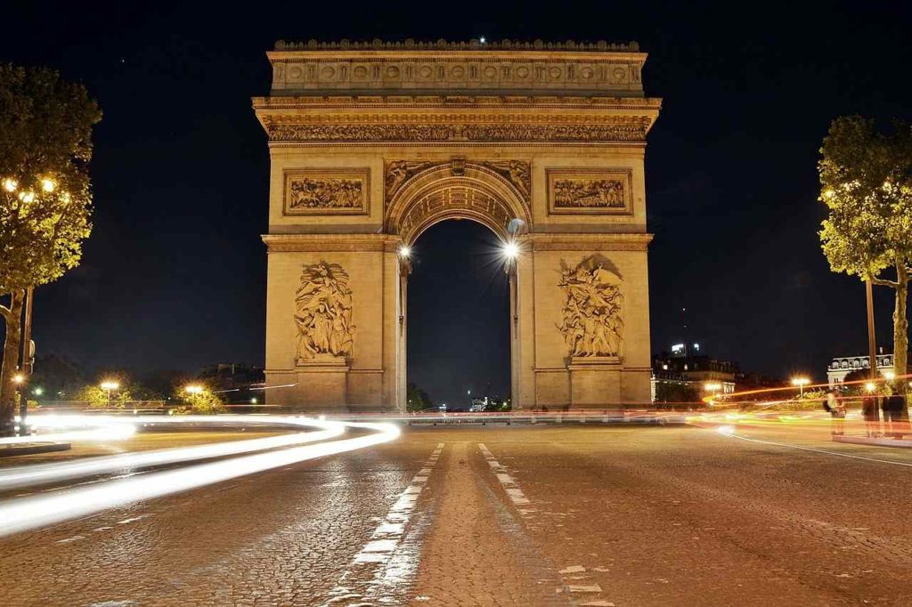 arc-de-triomphe-un-monument-embl-matique-de-l-histoire-de-france